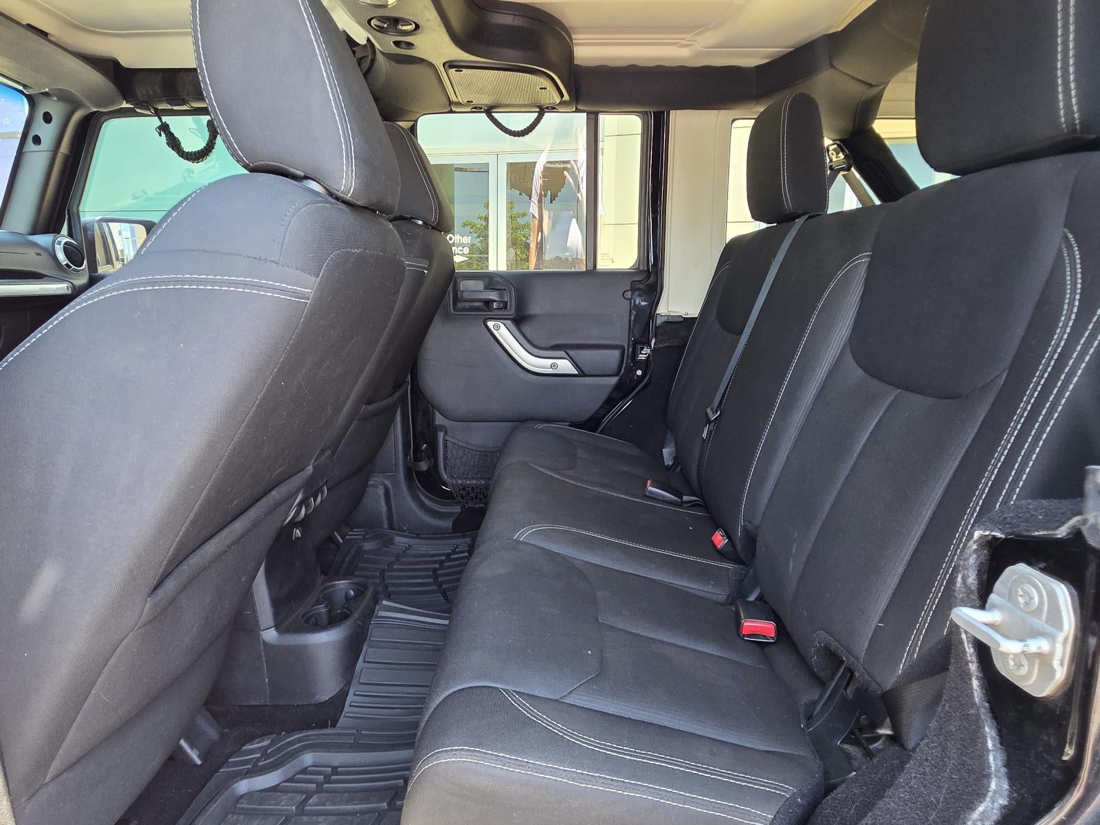 2016 Jeep Wrangler Unlimited 4WD 4dr Sahara