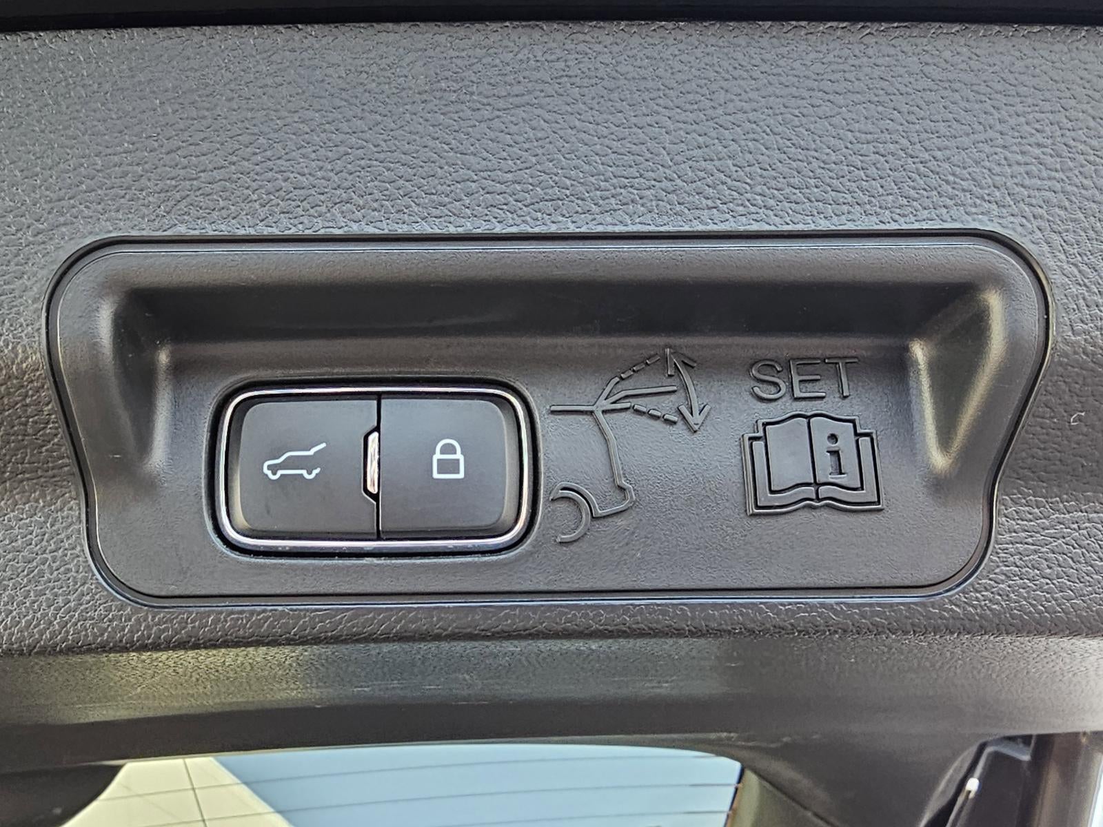 2024 Ford Explorer XLT RWD