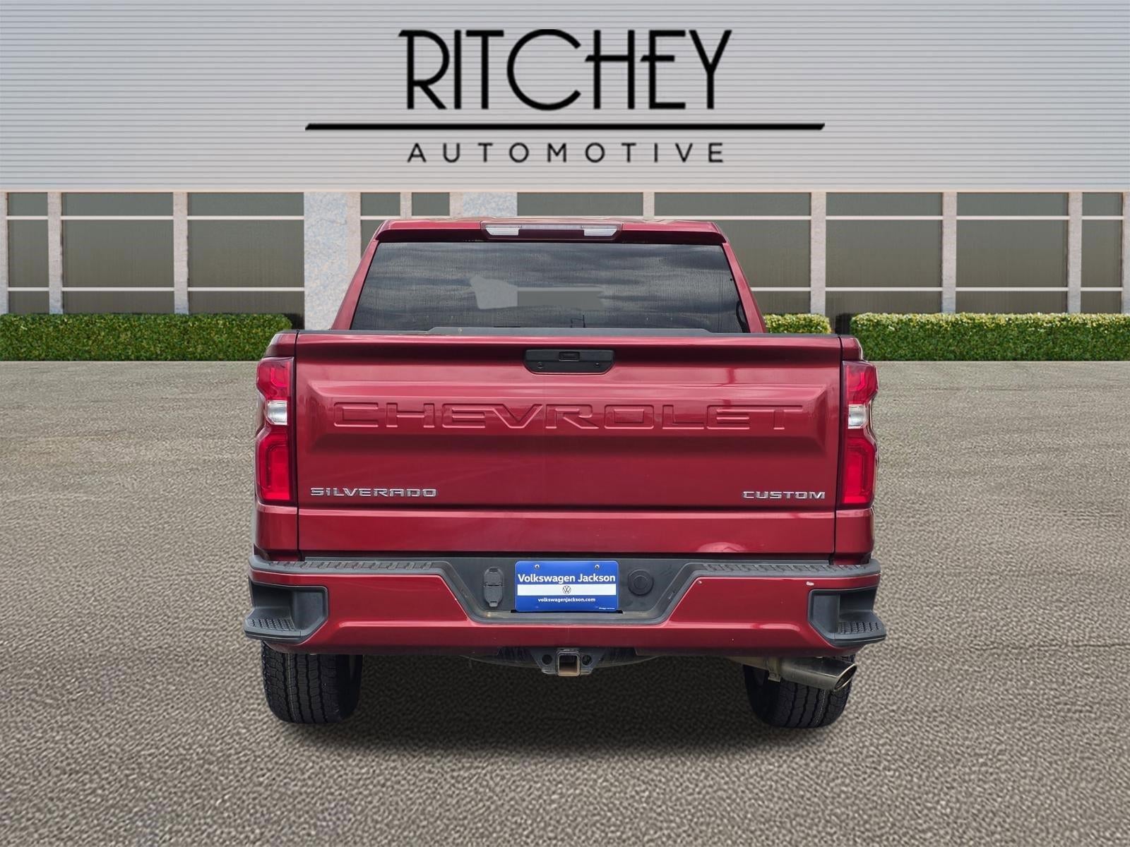 2020 Chevrolet Silverado 1500 Crew Cab Short Box 2-Wheel Drive Custom