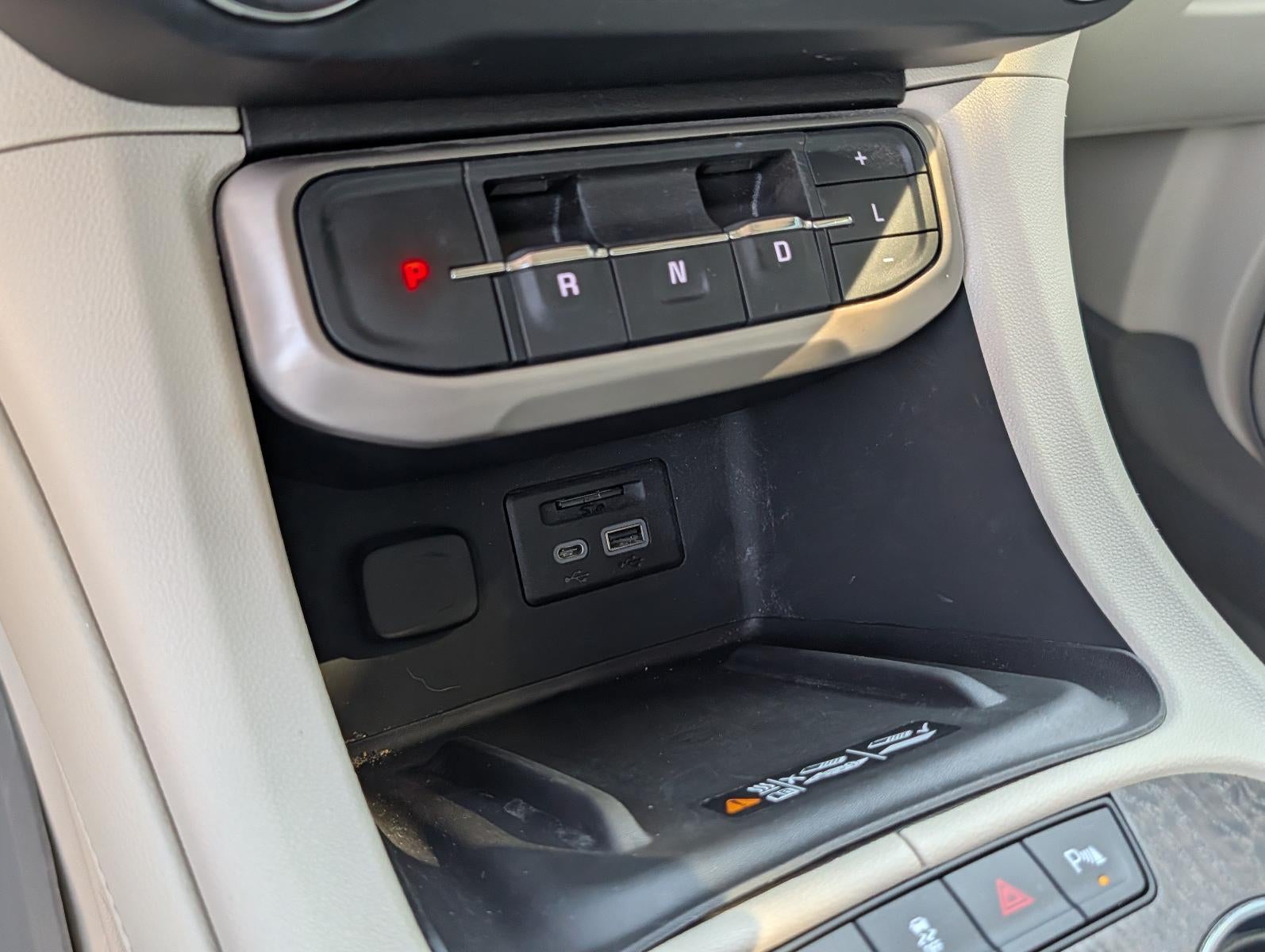 2023 GMC Acadia FWD Denali