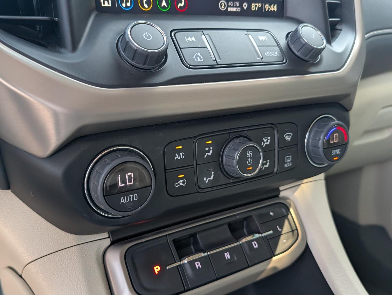 2023 GMC Acadia FWD Denali