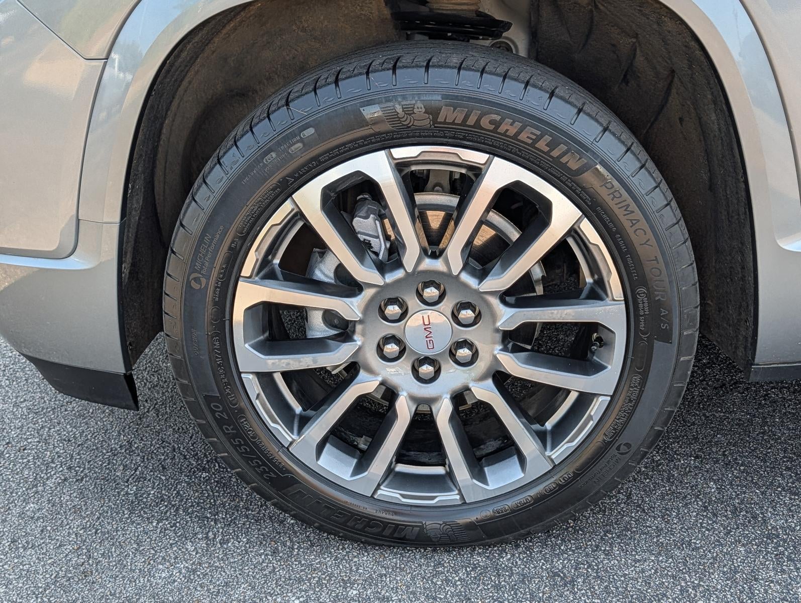2023 GMC Acadia FWD Denali