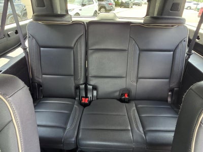 2023 Chevrolet Suburban 2WD Premier