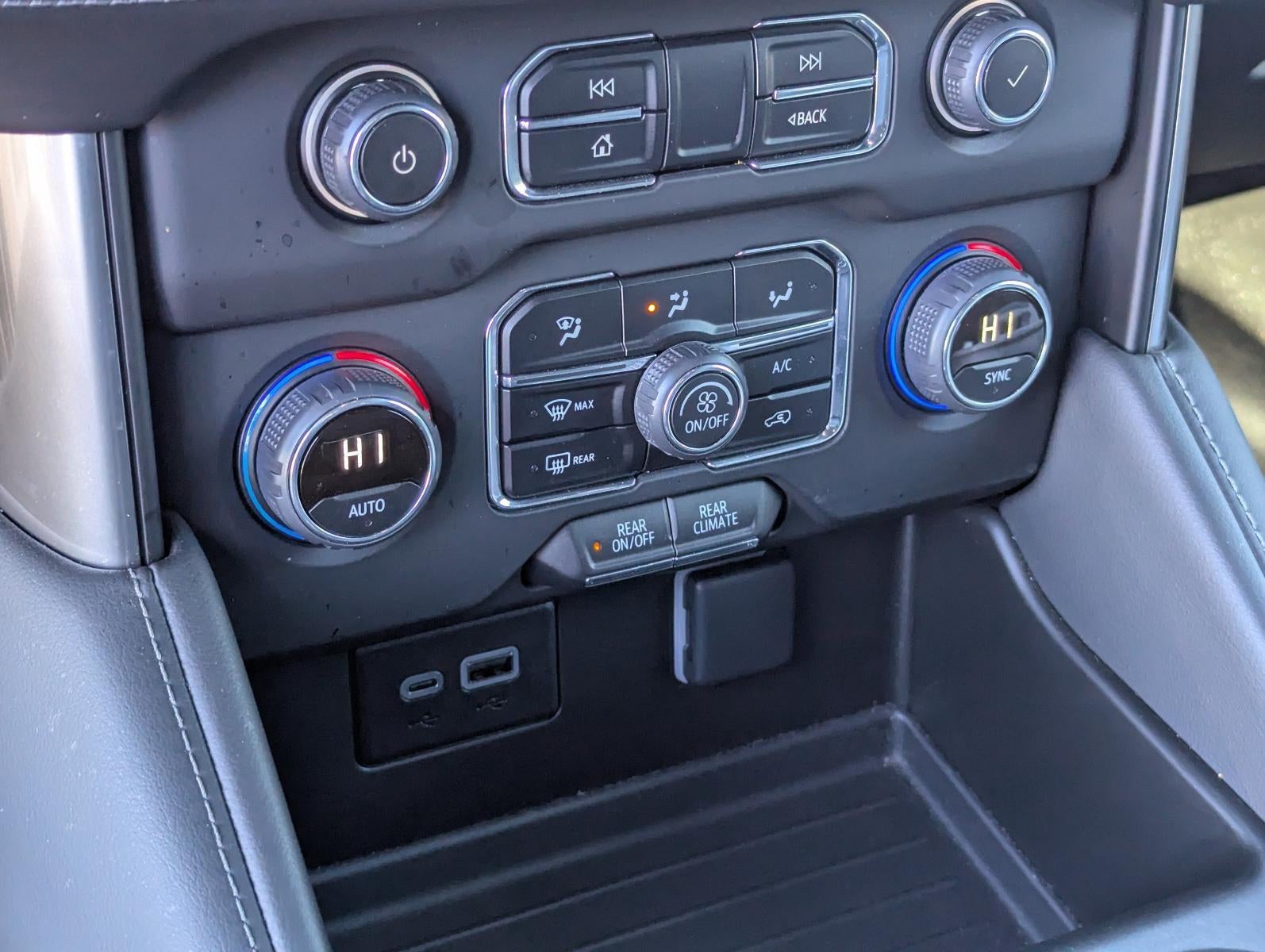 2024 Chevrolet Tahoe 2WD LS