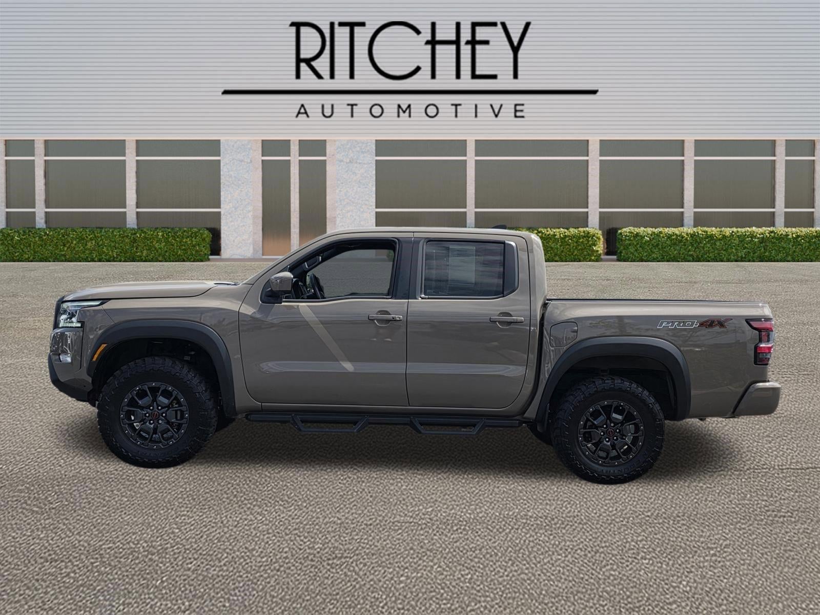 2023 Nissan Frontier Crew Cab 4x4 PRO-4X Auto