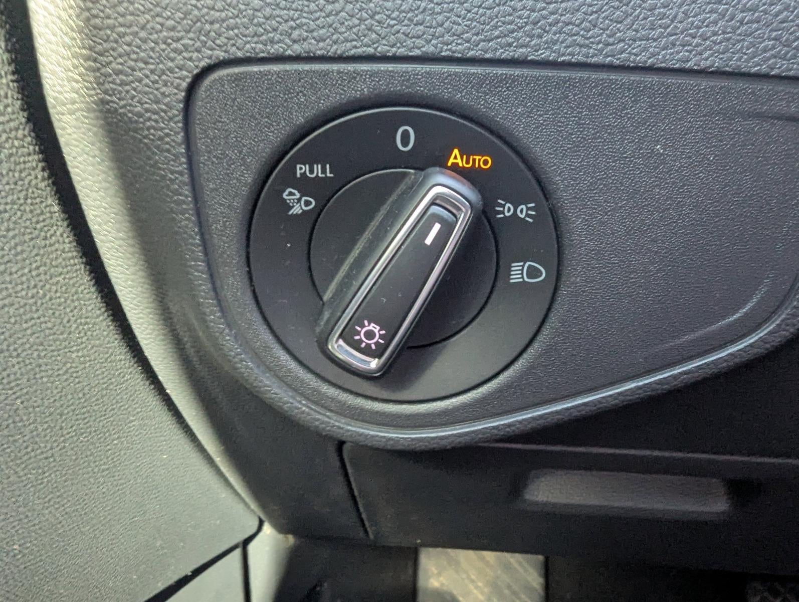 2020 Volkswagen Atlas Cross Sport 2.0T SE FWD