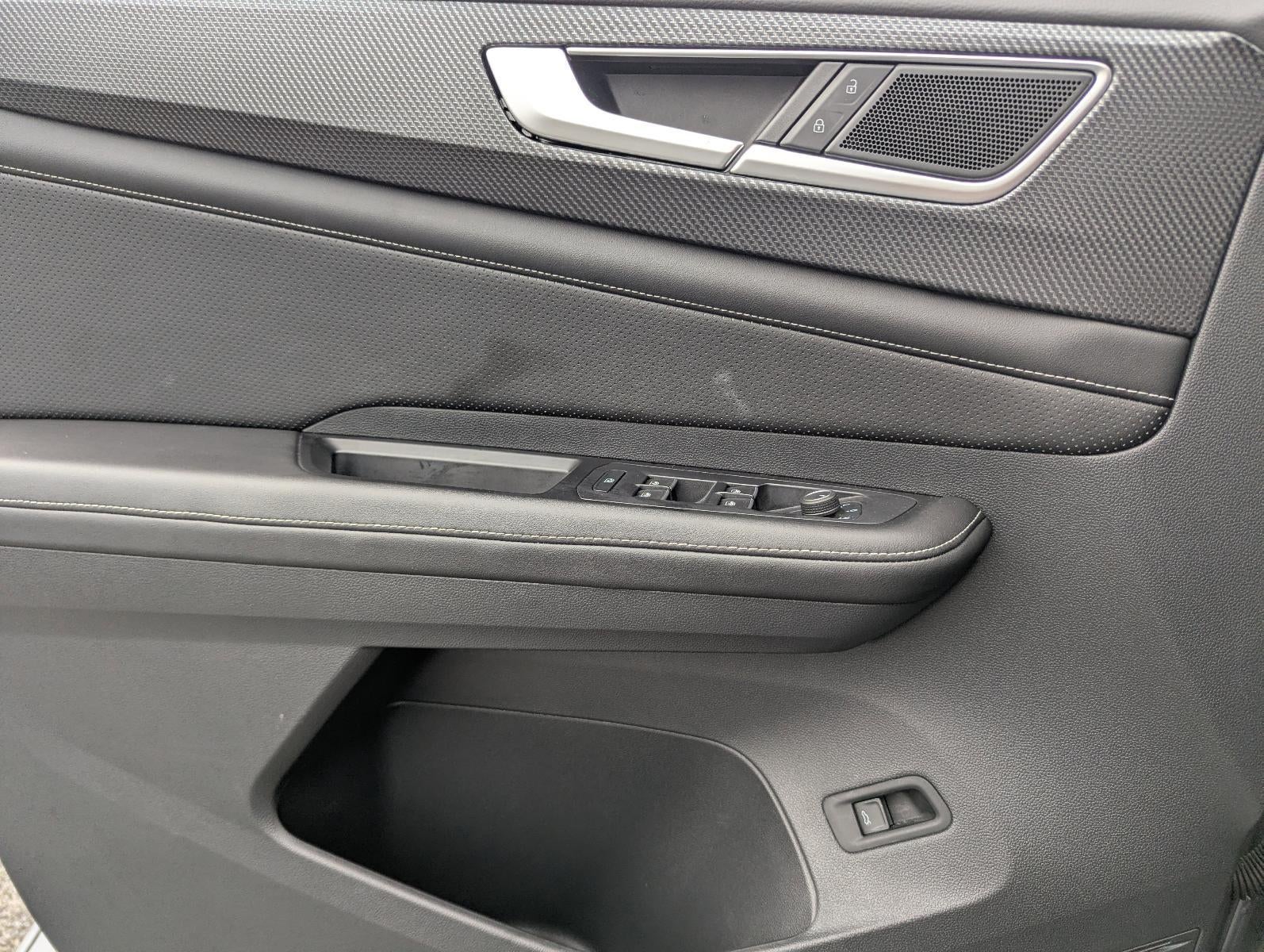 2024 Volkswagen Atlas Cross Sport 2.0T SEL R-Line 4MOTION