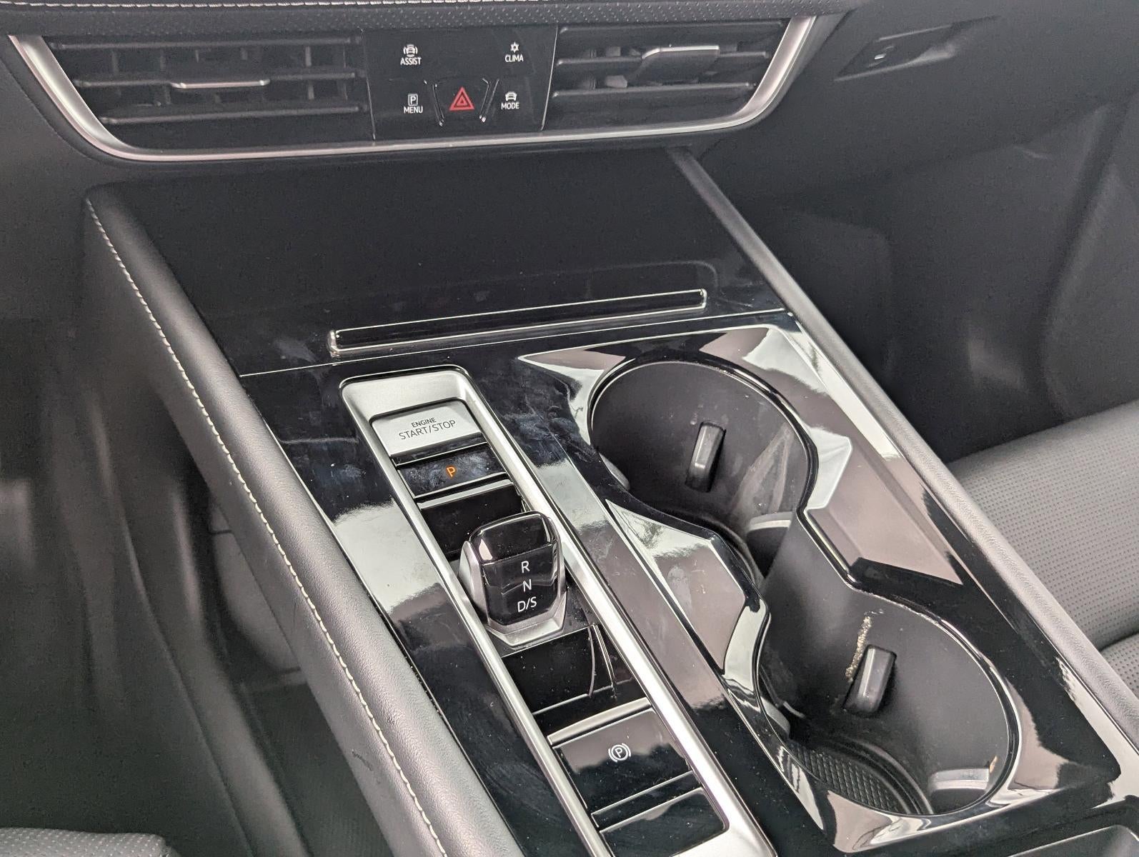 2024 Volkswagen Atlas Cross Sport 2.0T SEL R-Line 4MOTION