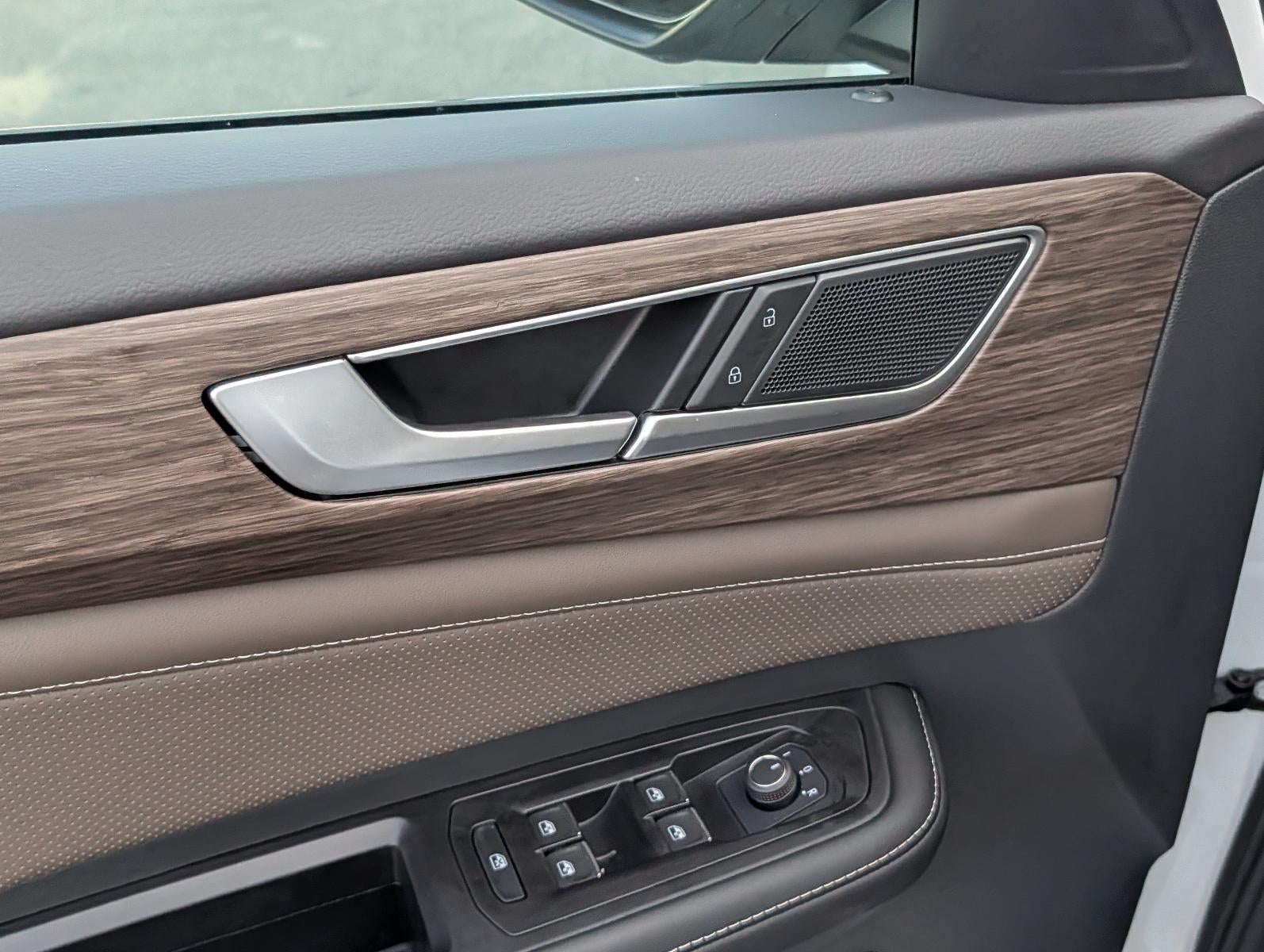 2025 Volkswagen Atlas 2.0T SEL 4MOTION