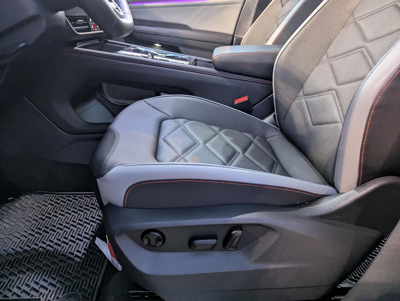 2025 Volkswagen Atlas 2.0T Peak Edition 4MOTION