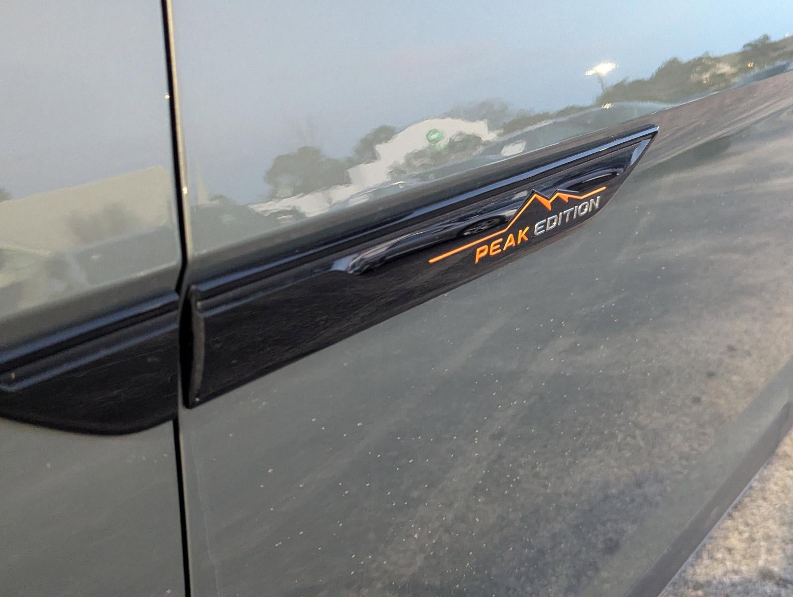 2025 Volkswagen Atlas 2.0T Peak Edition 4MOTION