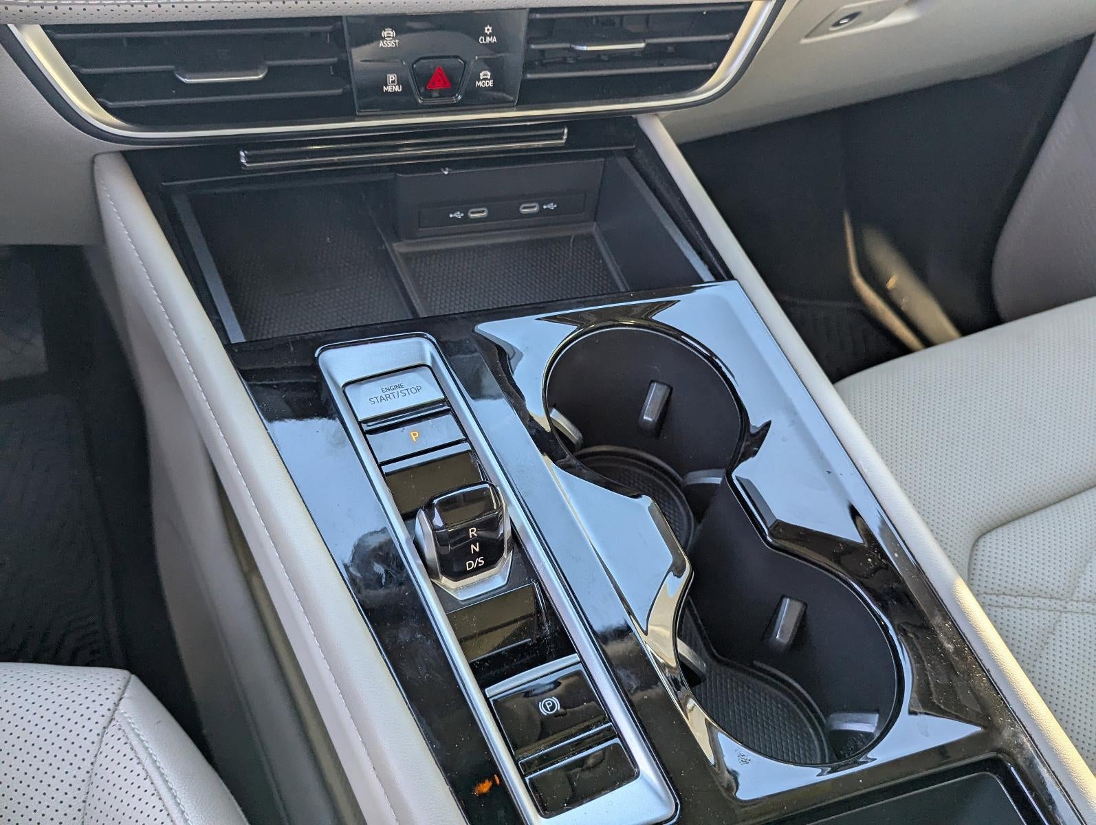 2024 Volkswagen Atlas 2.0T SE w/Technology FWD