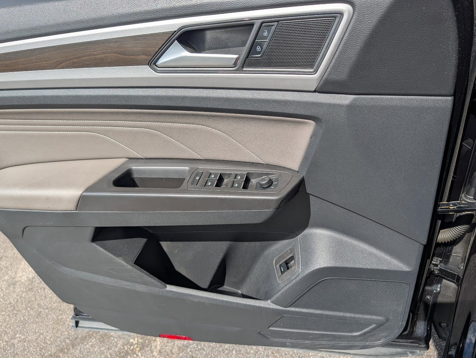 2023 Volkswagen Atlas 3.6L V6 SE w/Technology FWD