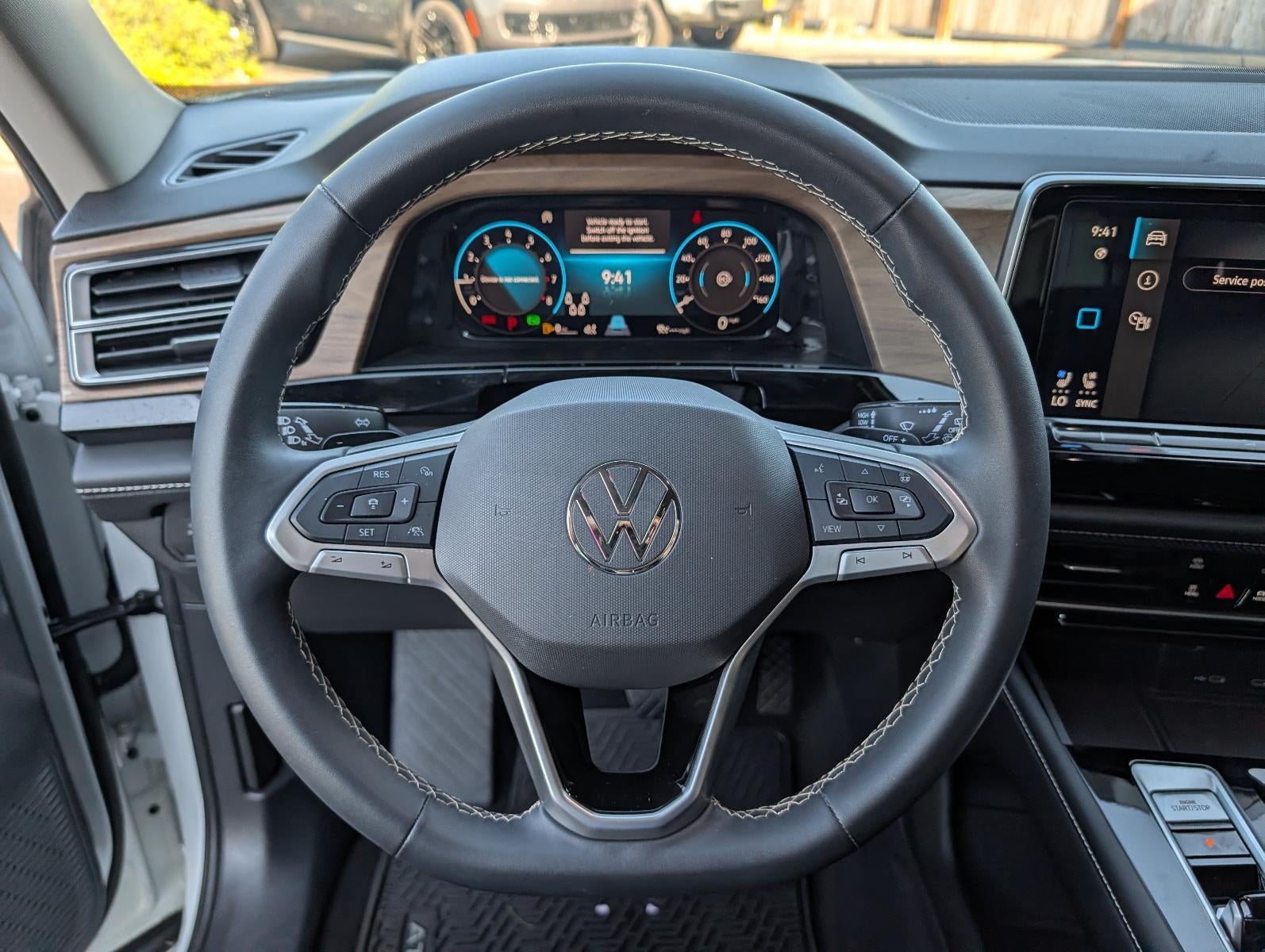 2024 Volkswagen Atlas 2.0T SE w/Technology FWD