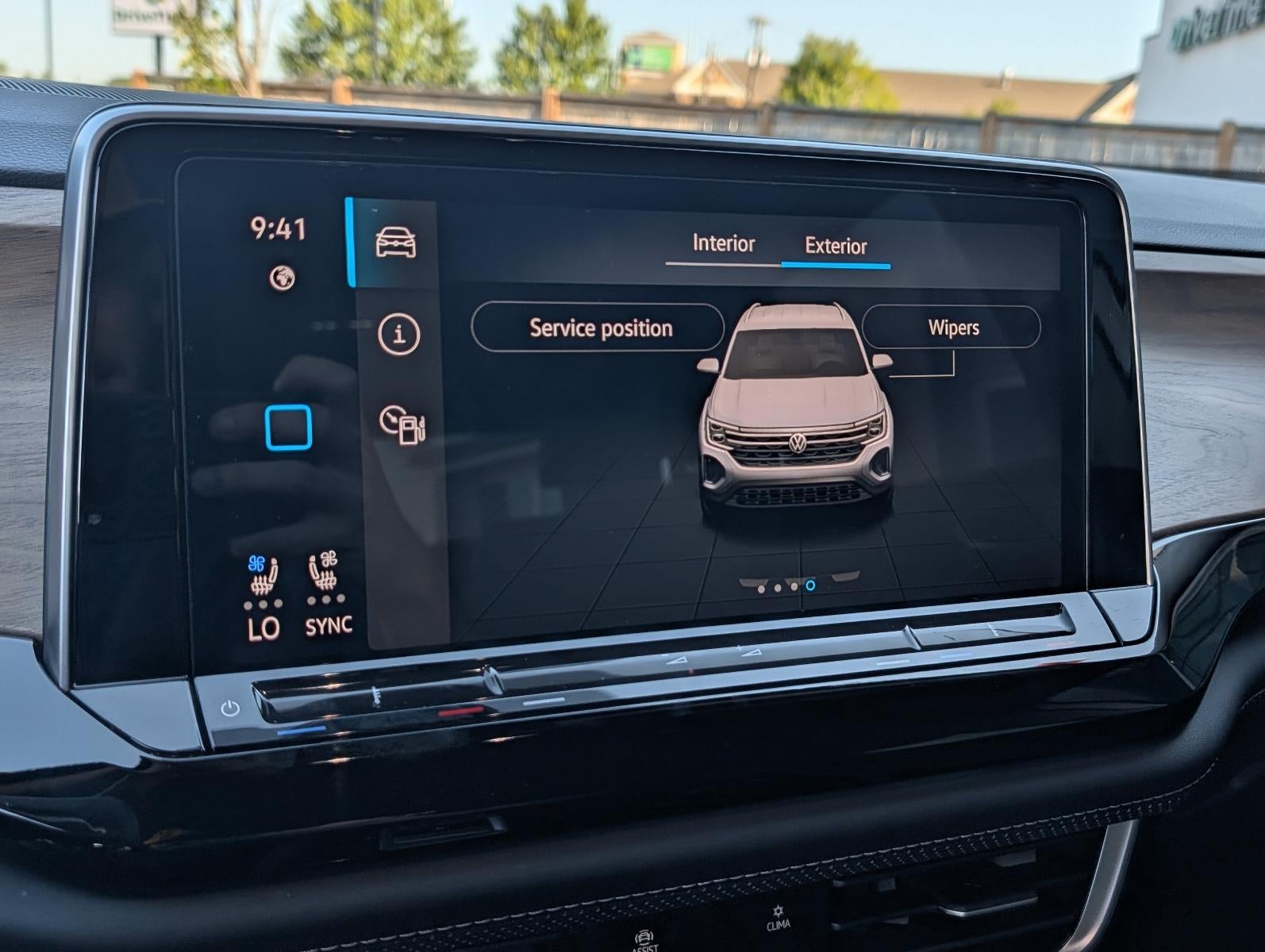 2024 Volkswagen Atlas 2.0T SE w/Technology FWD