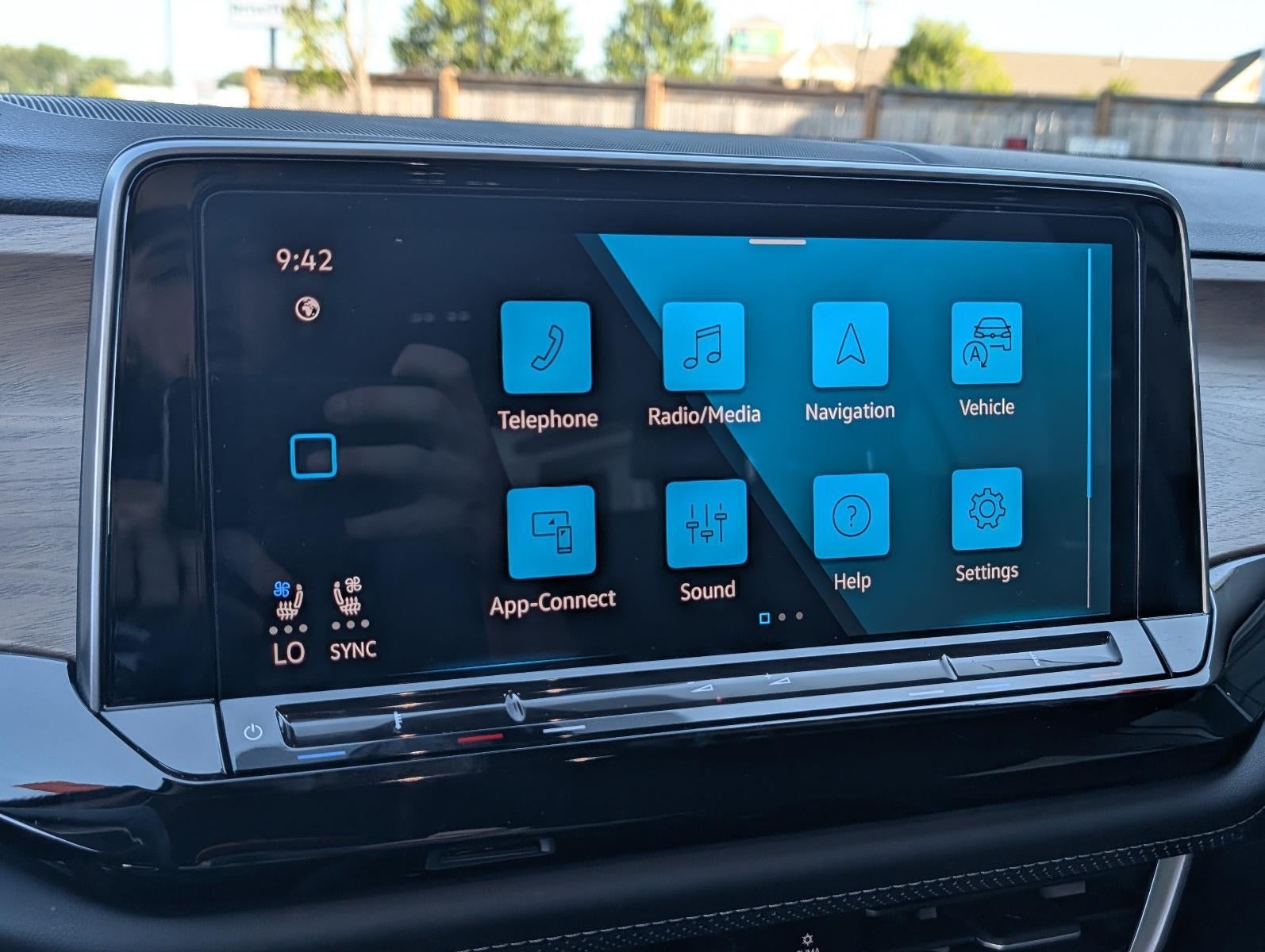 2024 Volkswagen Atlas 2.0T SE w/Technology FWD