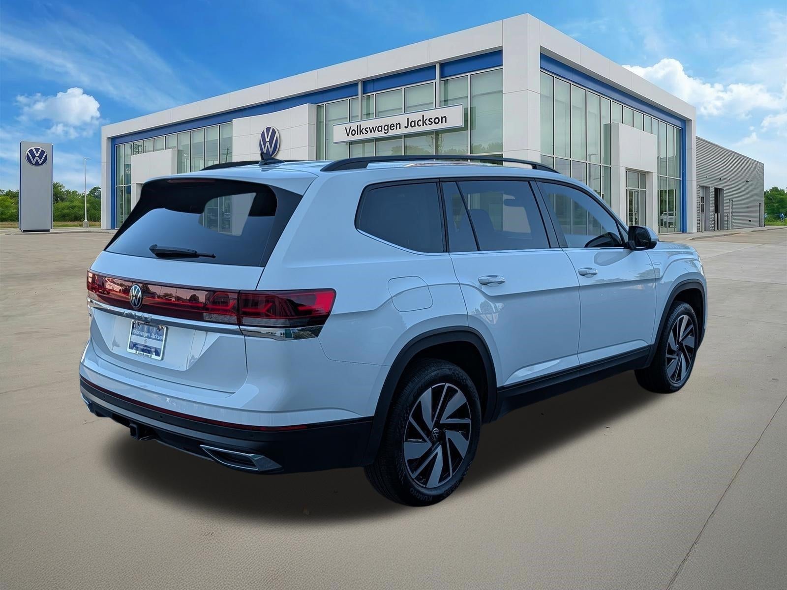 2024 Volkswagen Atlas 2.0T SE w/Technology FWD