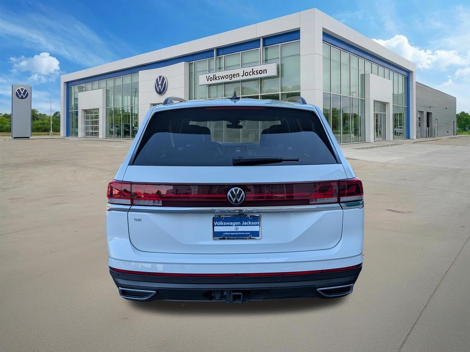 2024 Volkswagen Atlas 2.0T SE w/Technology FWD