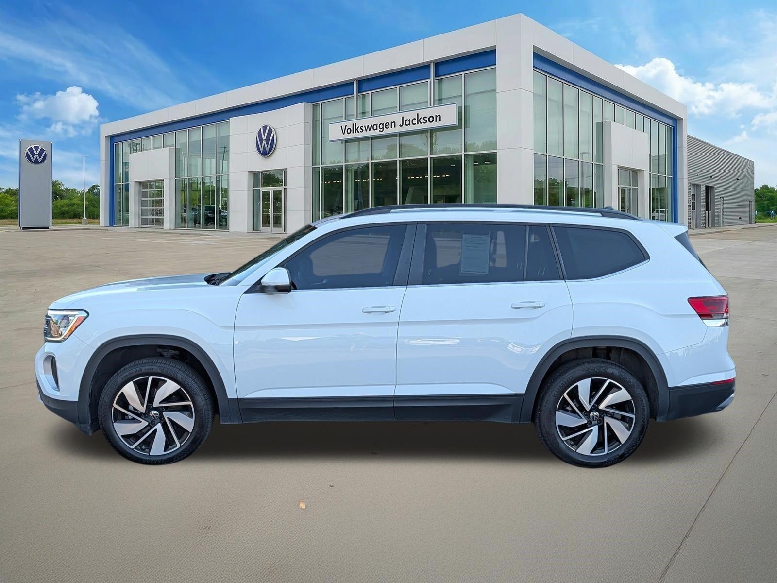 2024 Volkswagen Atlas 2.0T SE w/Technology FWD