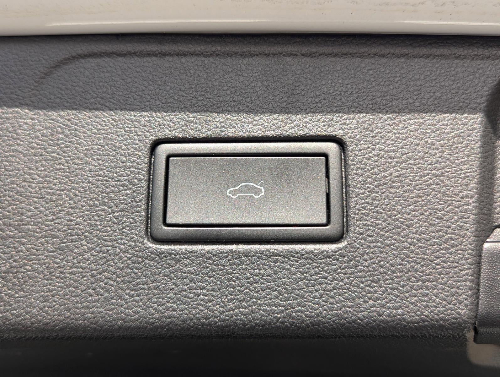 2024 Volkswagen Atlas 2.0T SE w/Technology FWD