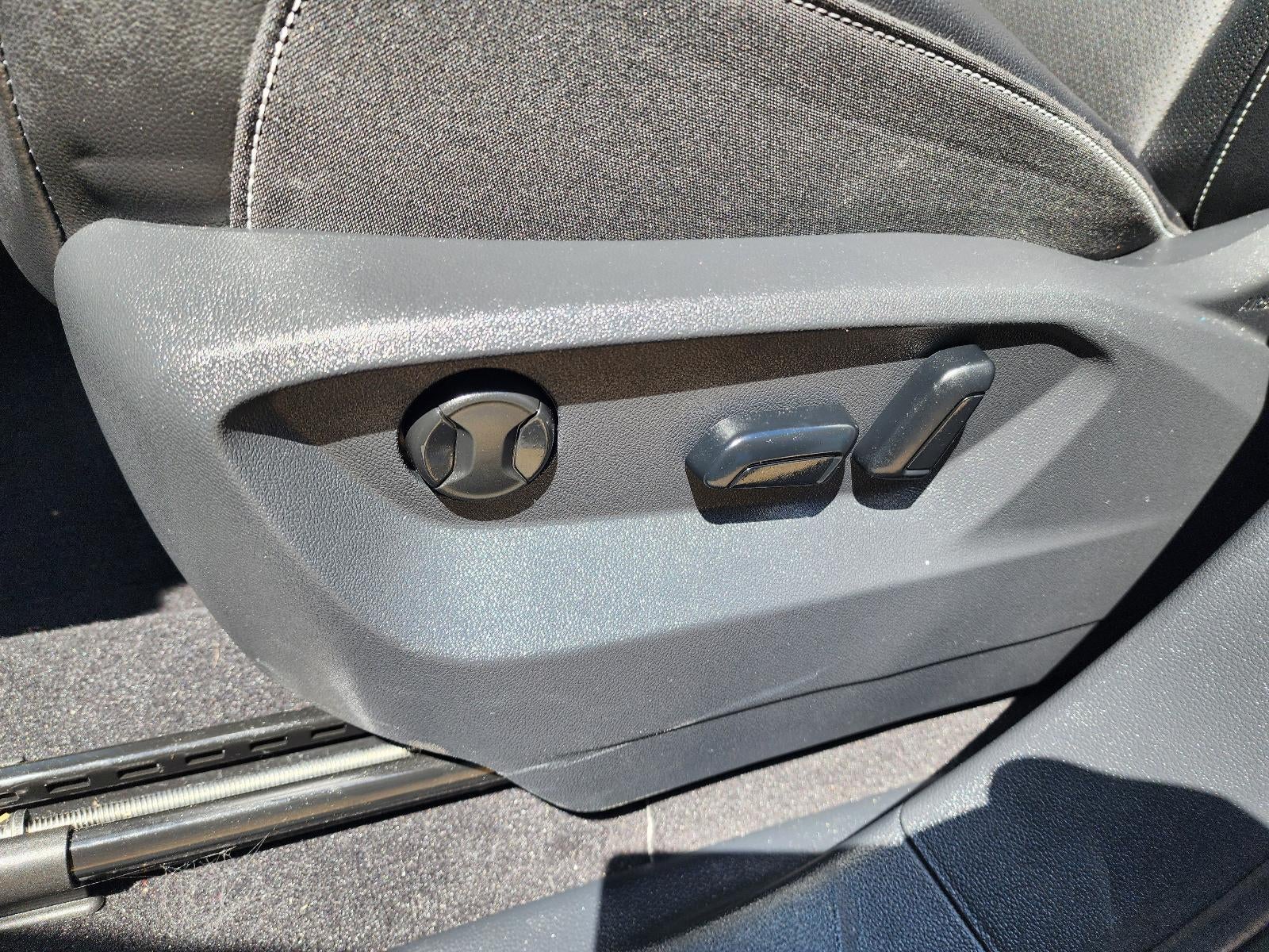 2024 Volkswagen Atlas 2.0T SE w/Technology FWD