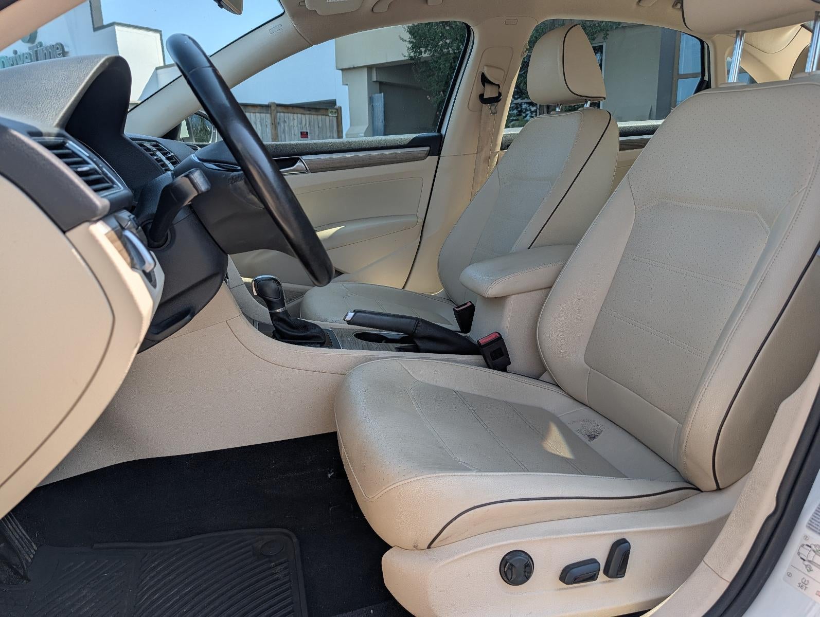 2018 Volkswagen Passat 2.0T SE Auto