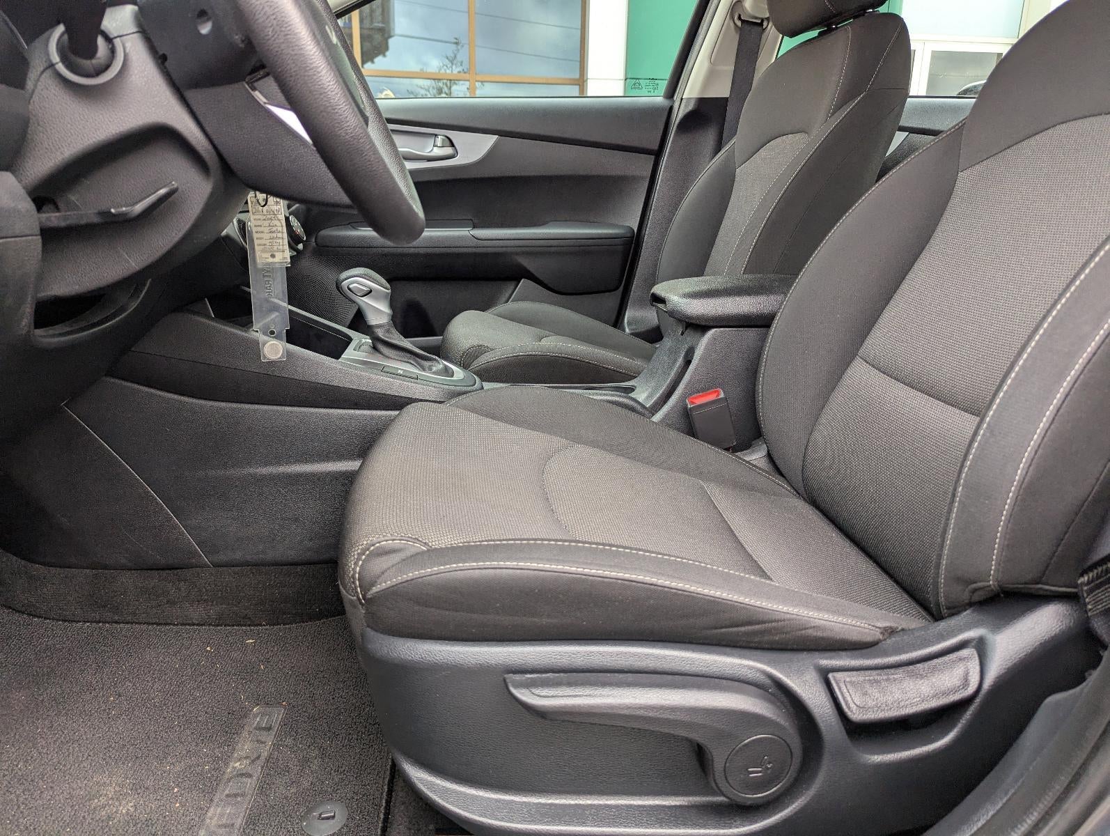 2024 Kia Forte LX IVT