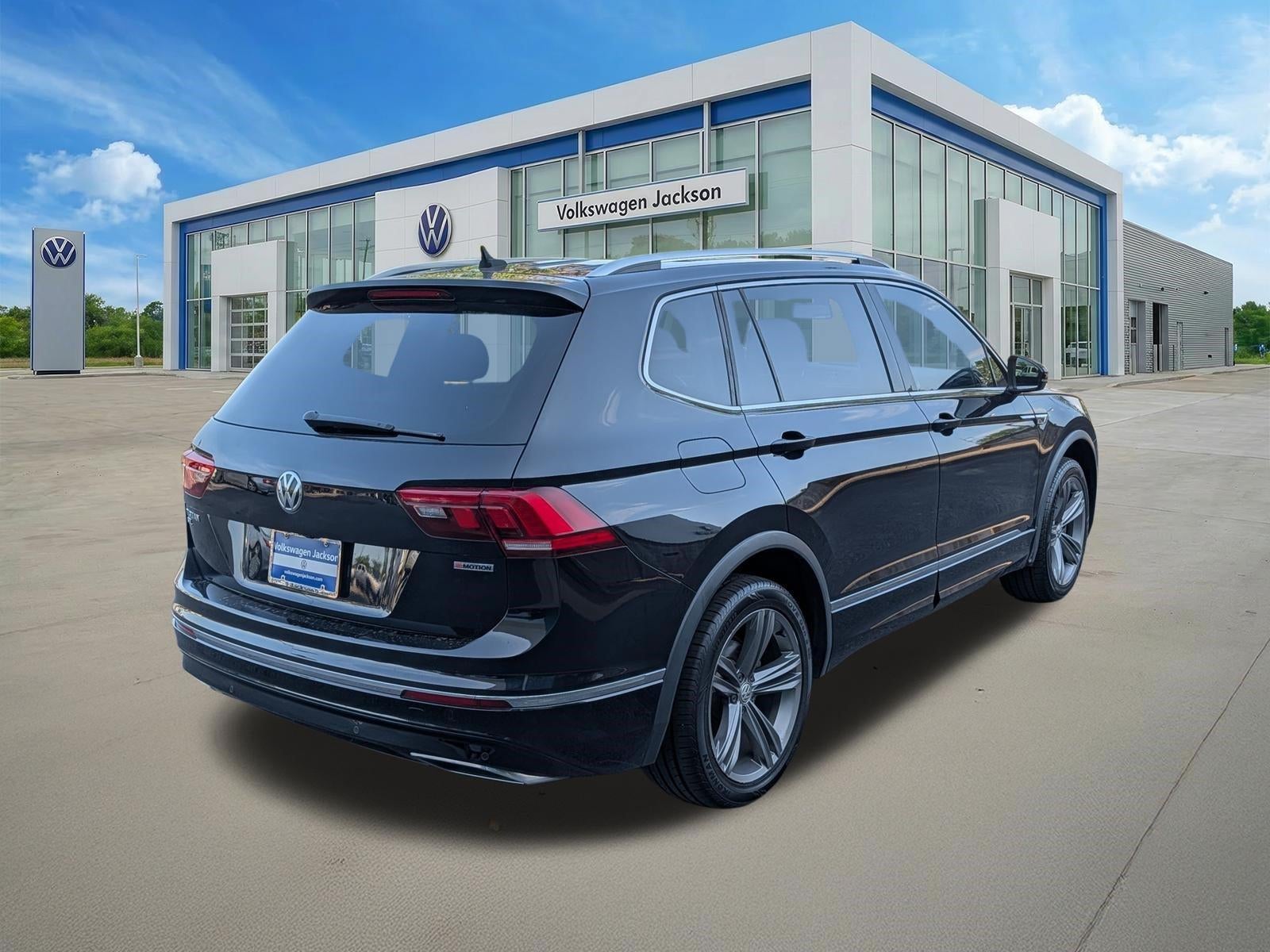 2019 Volkswagen Tiguan 2.0T SEL R-Line 4MOTION