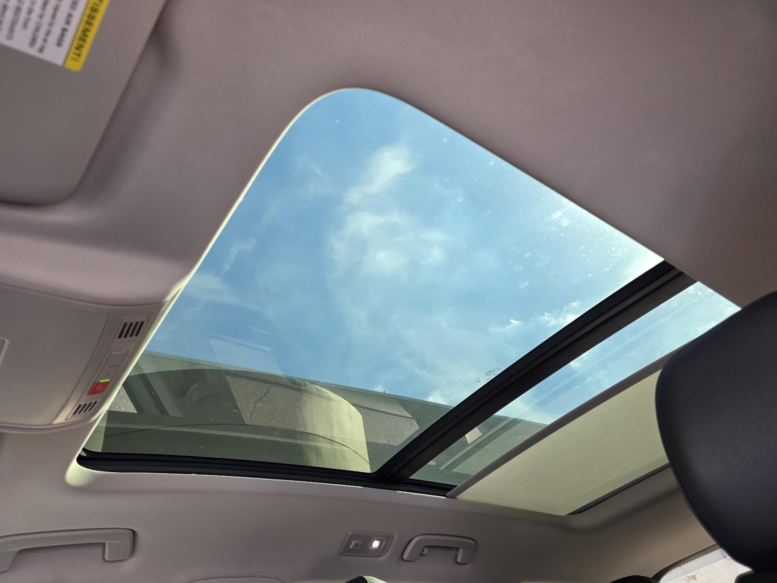 2025 Volkswagen Taos SE Black FWD