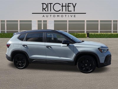 2025 Volkswagen Taos SE Black FWD