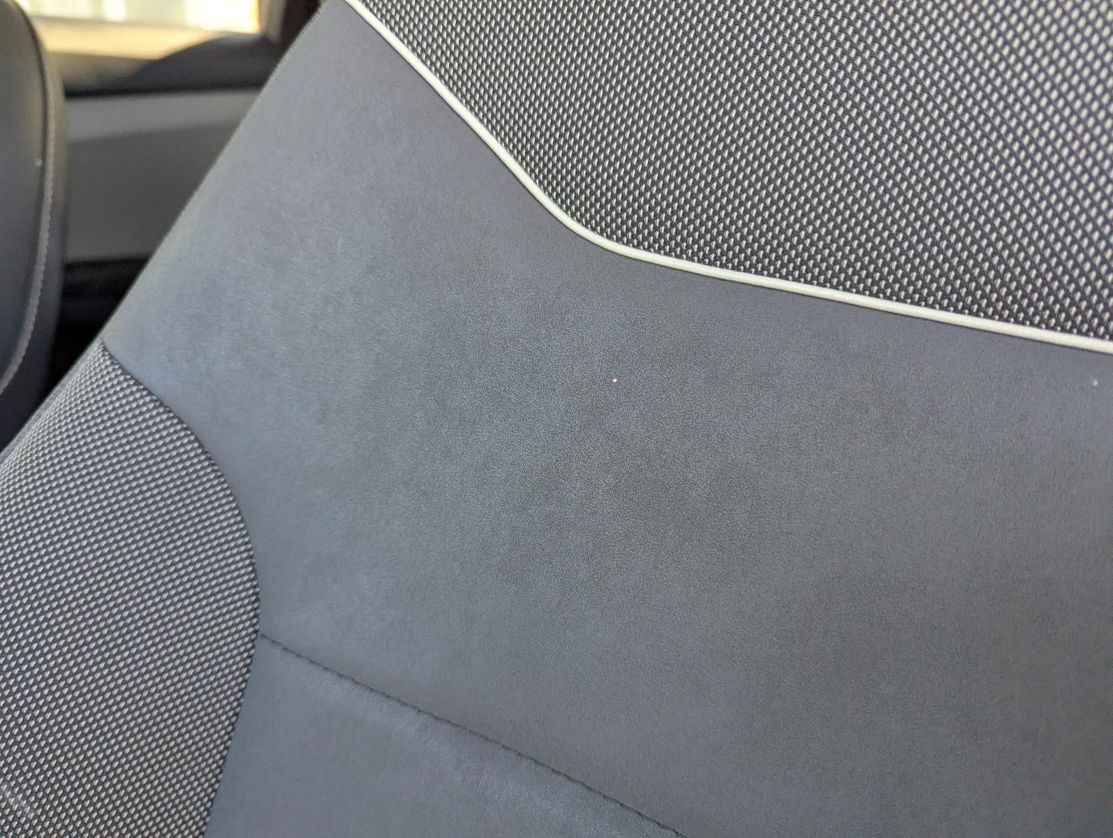 2023 Volkswagen Taos SE FWD