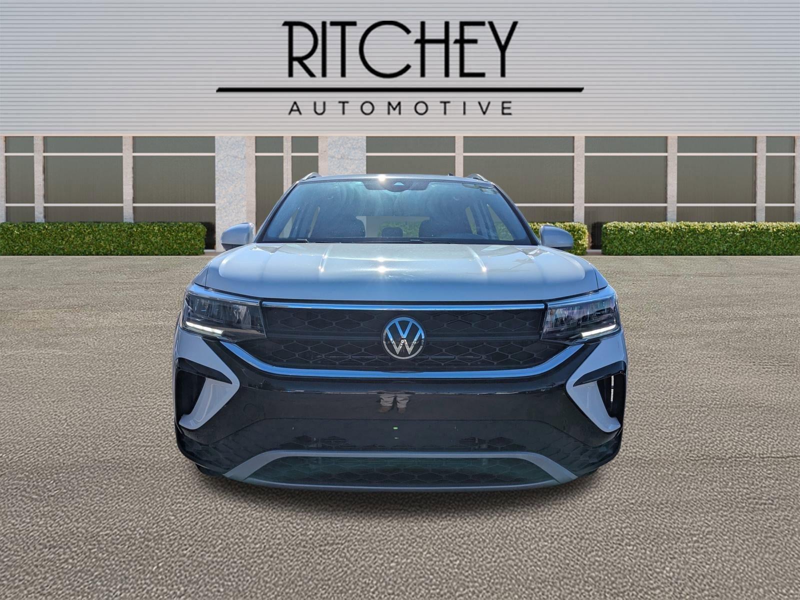 2023 Volkswagen Taos SE FWD