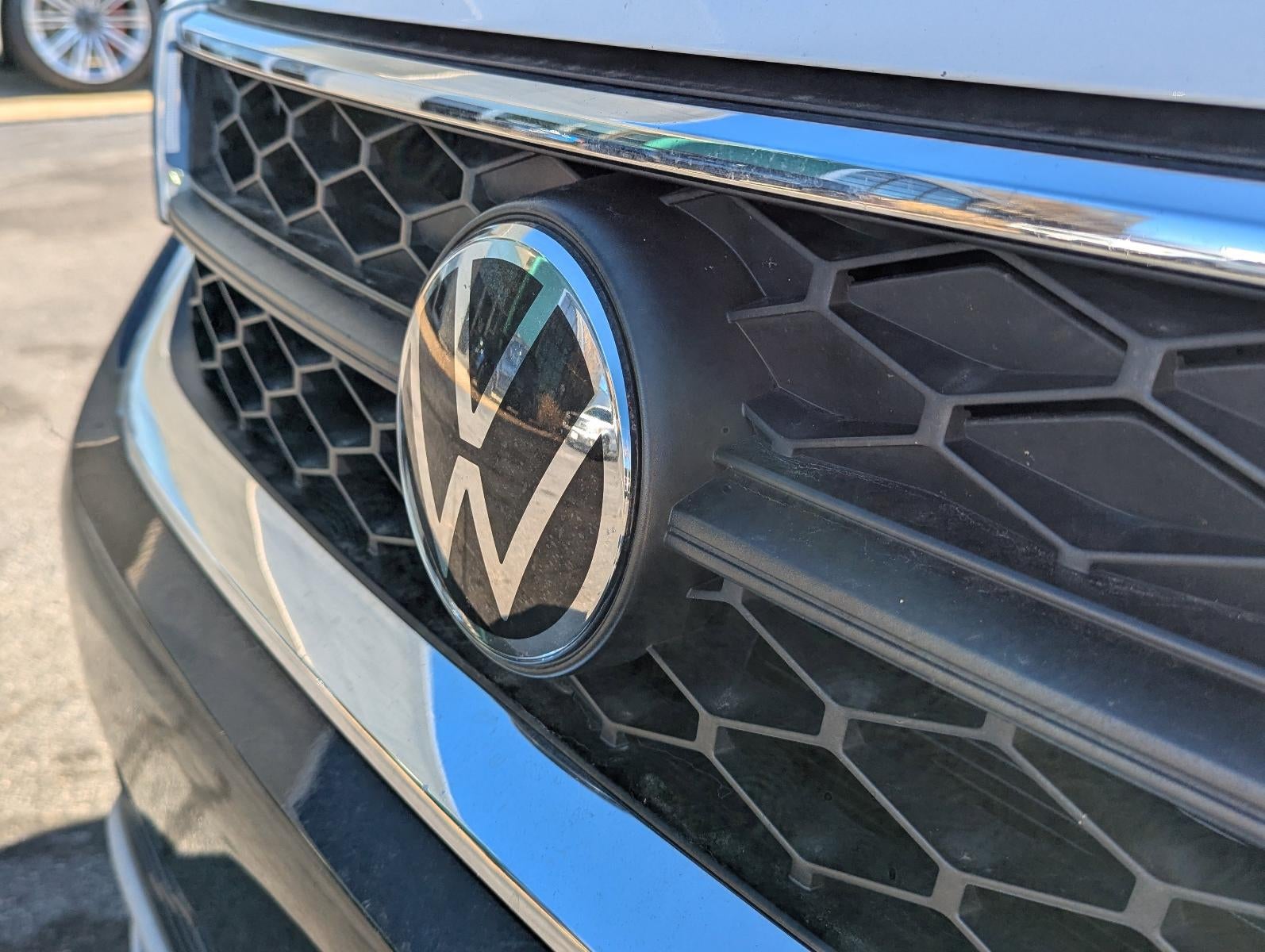 2023 Volkswagen Taos SE FWD