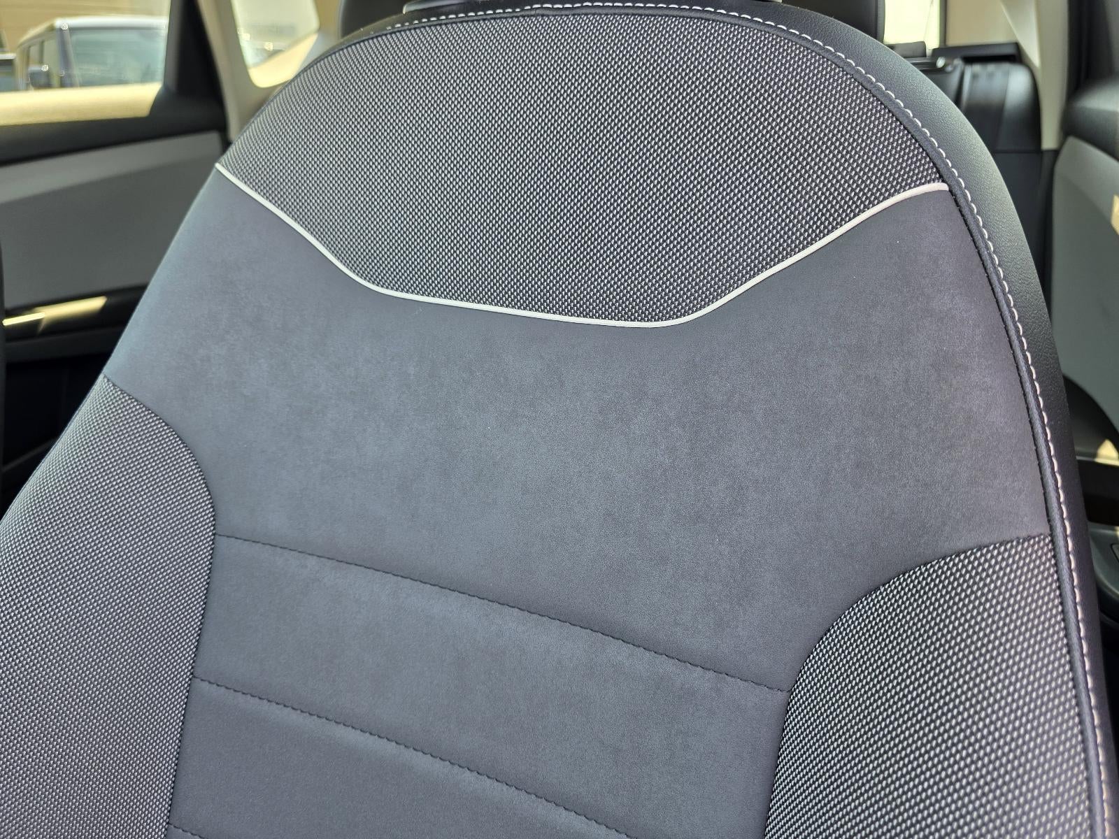 2023 Volkswagen Taos SE FWD