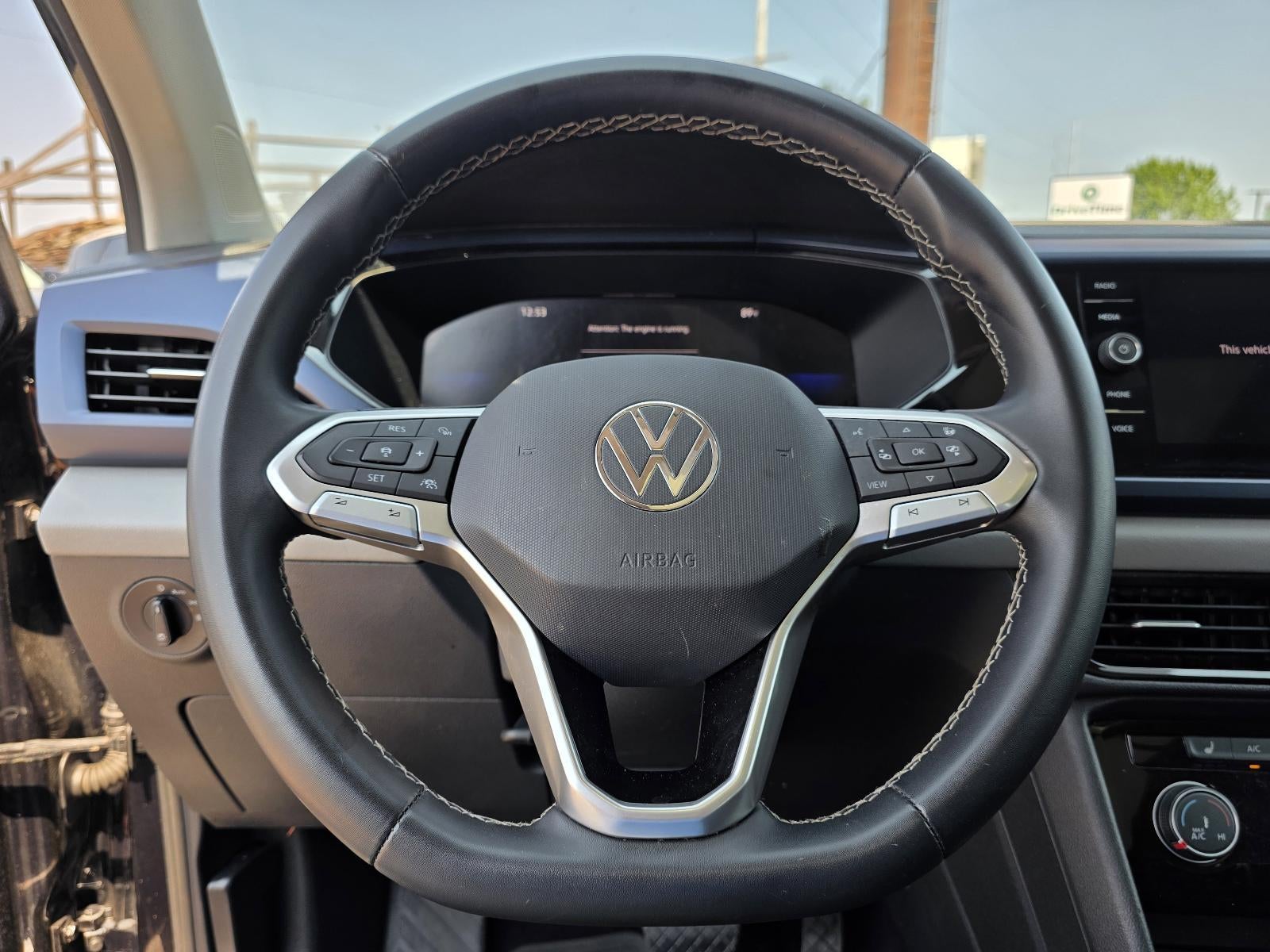 2023 Volkswagen Taos SE FWD