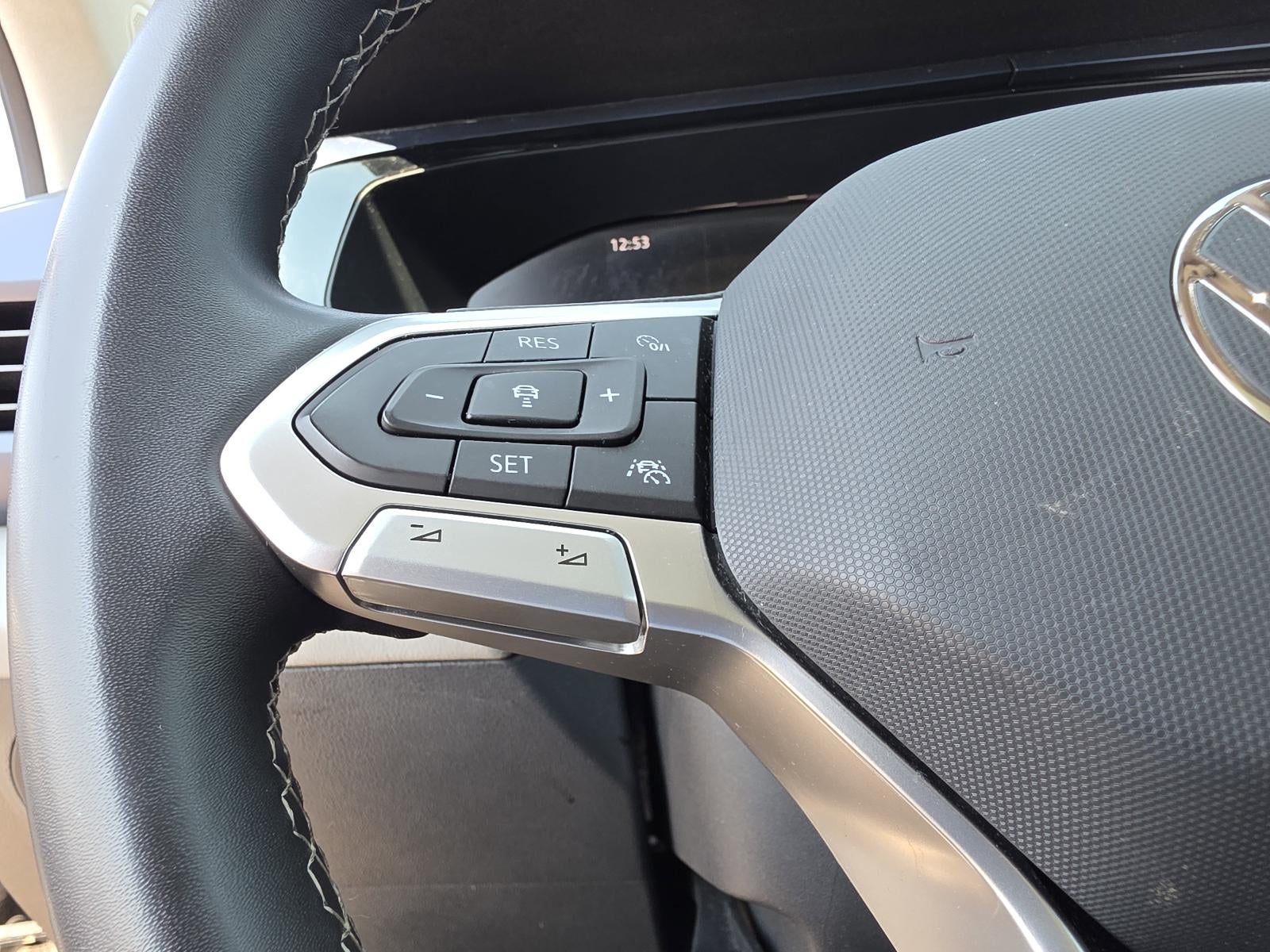 2023 Volkswagen Taos SE FWD