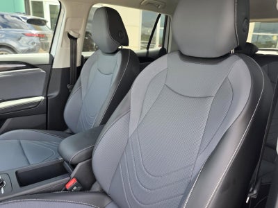 2025 Volkswagen Tiguan 2.0T SE FWD