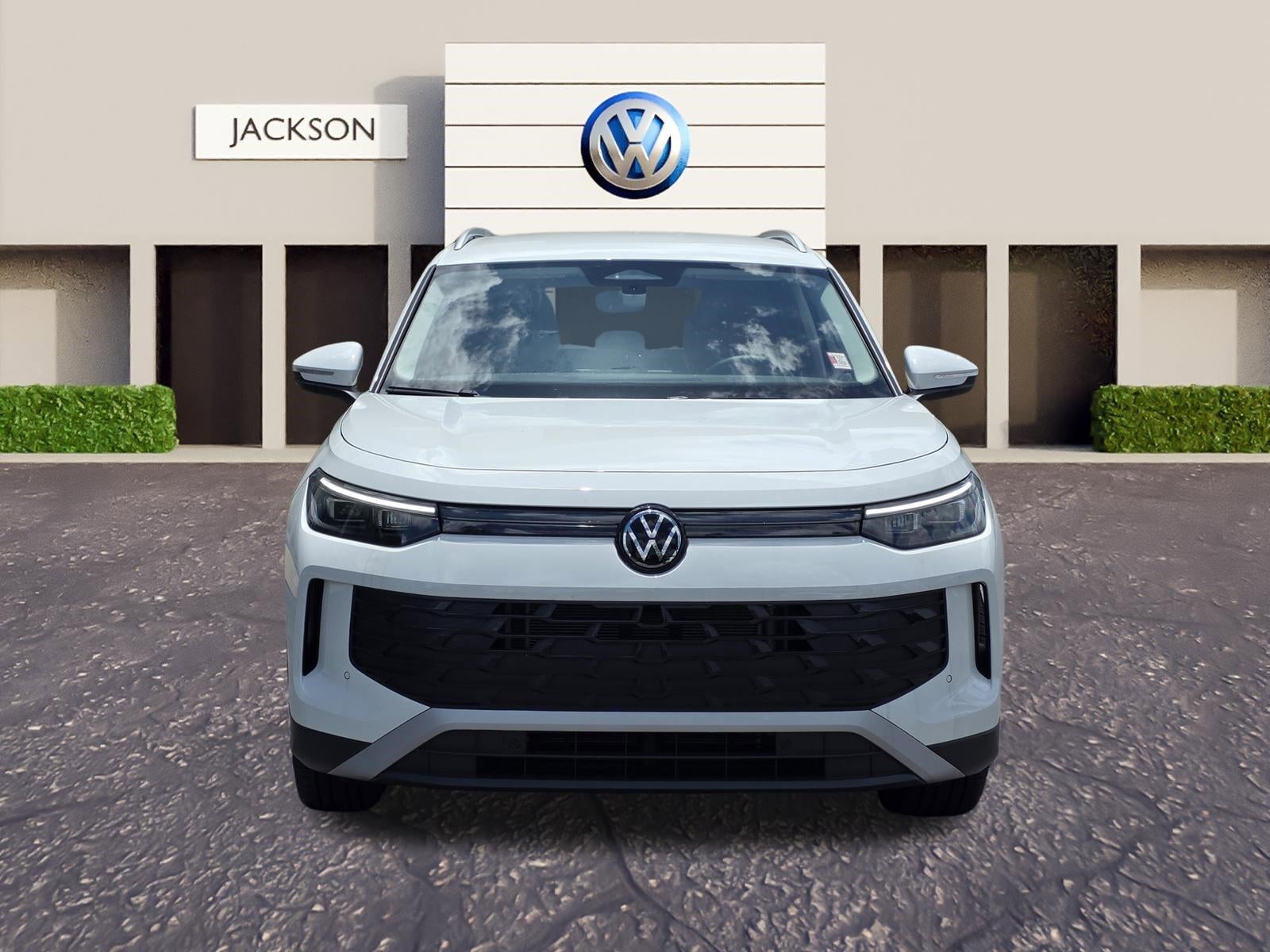 2025 Volkswagen Tiguan 2.0T SE FWD