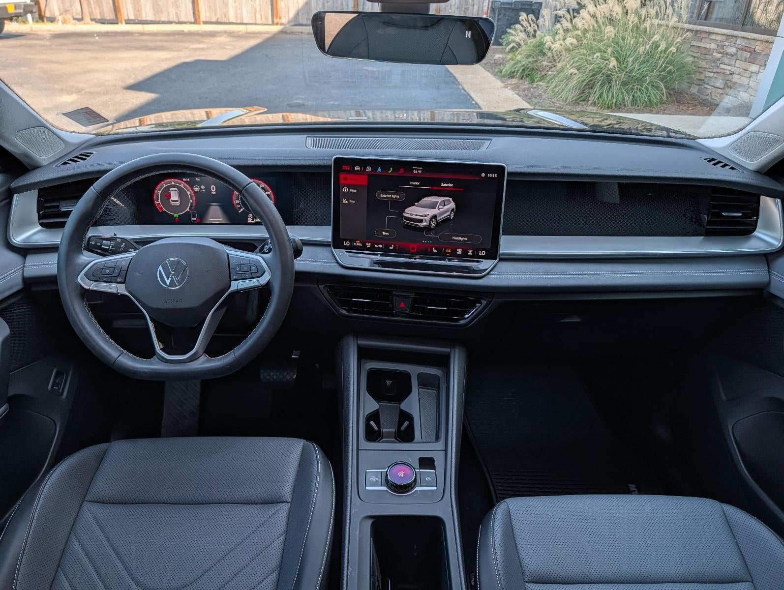 2025 Volkswagen Tiguan 2.0T SE FWD