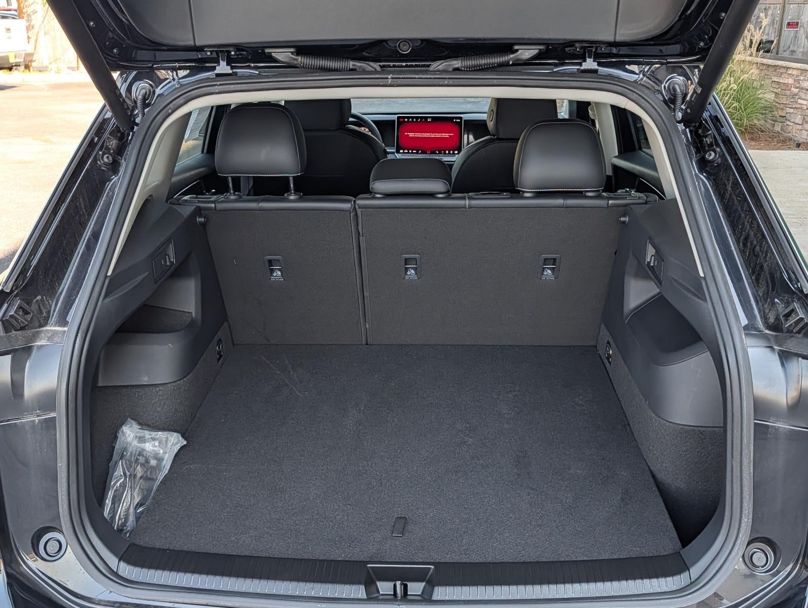 2025 Volkswagen Tiguan 2.0T SE FWD