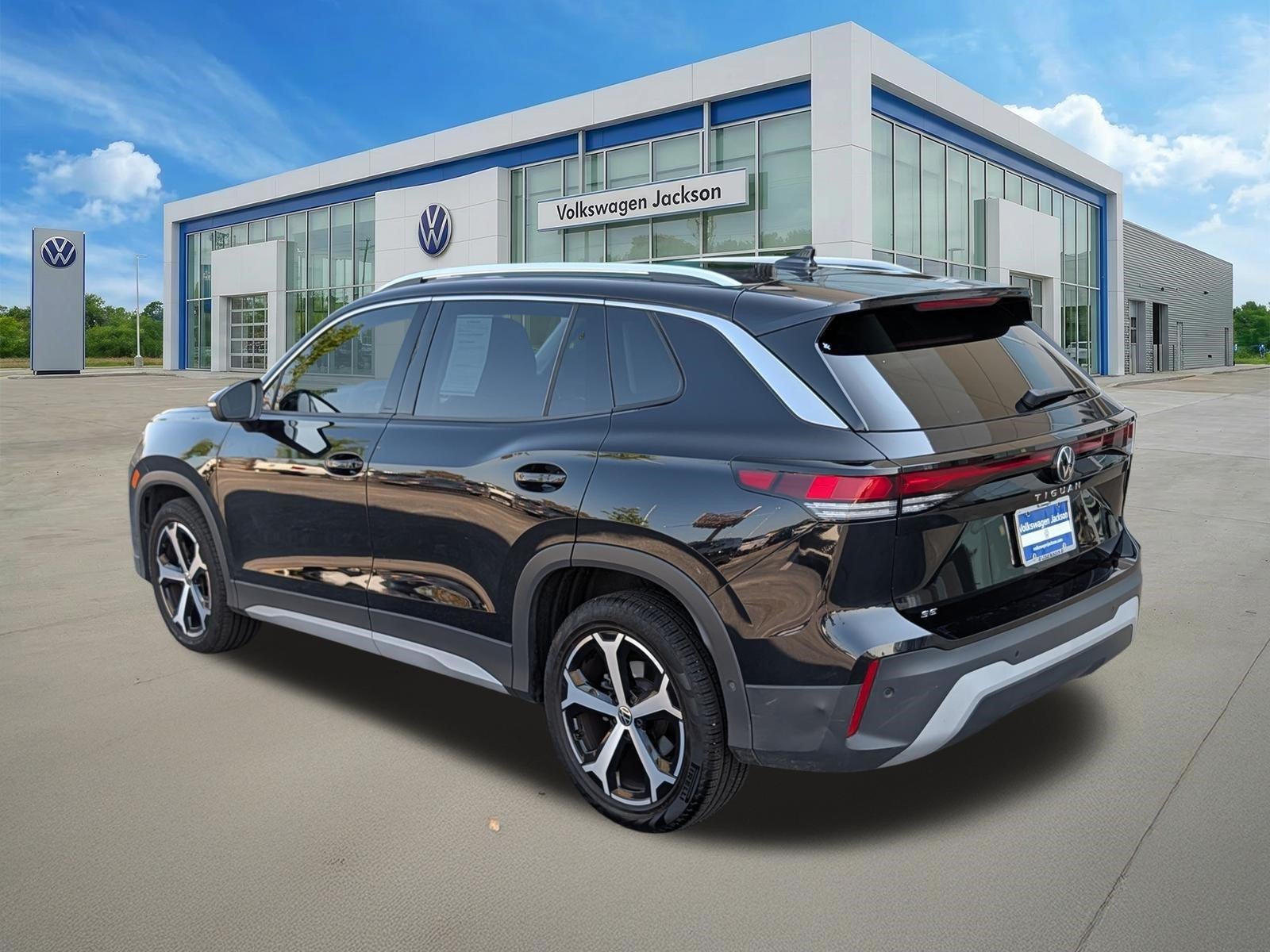 2025 Volkswagen Tiguan 2.0T SE FWD