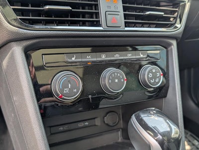 2023 Volkswagen Taos SE 4MOTION *Ltd Avail*