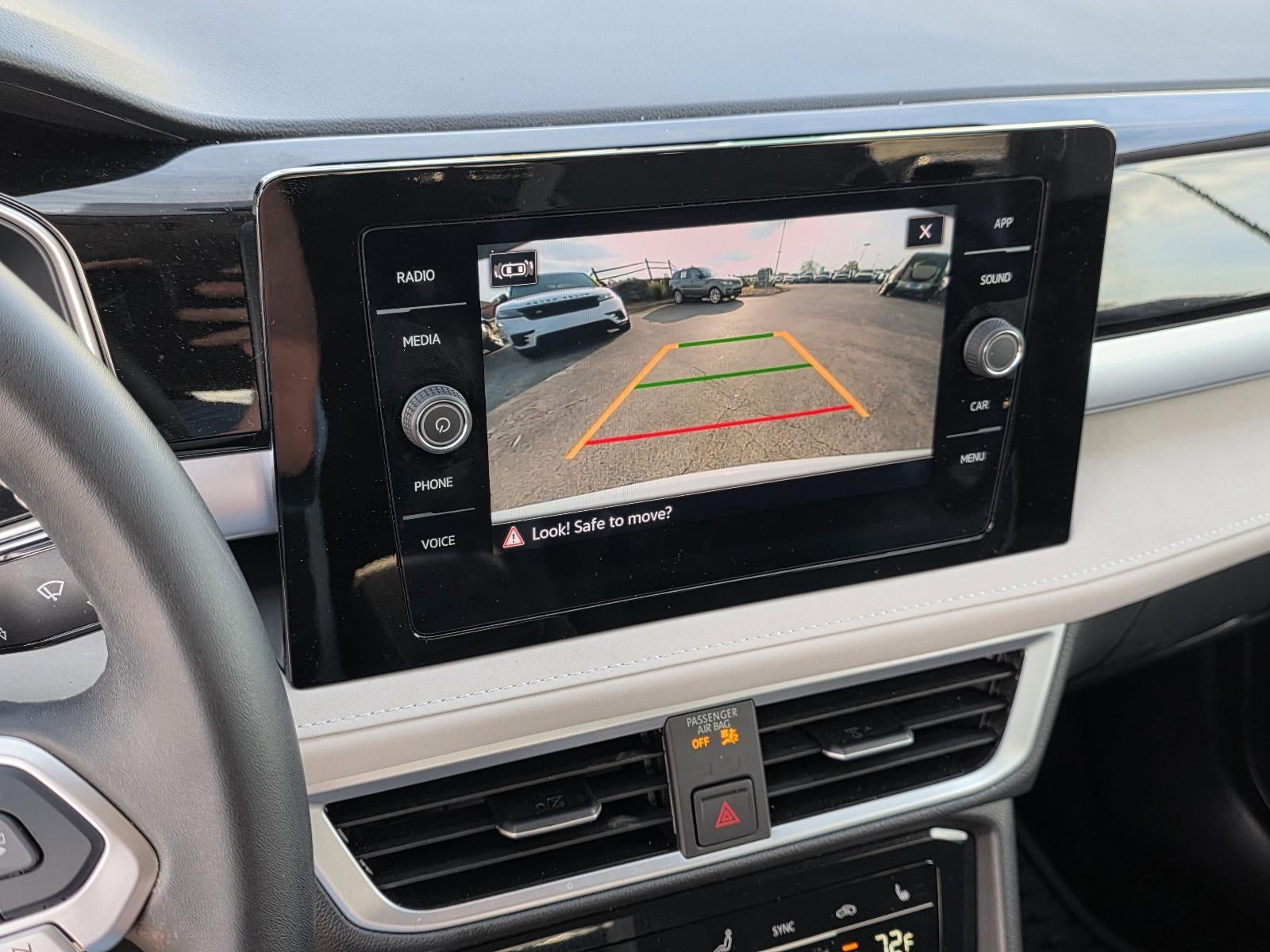 2025 Volkswagen Taos SE FWD