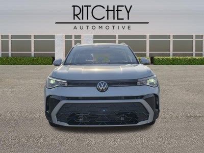 2025 Volkswagen Taos SE FWD