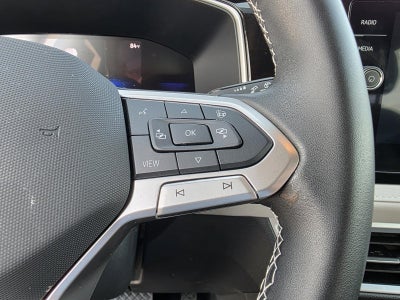 2025 Volkswagen Taos SE FWD