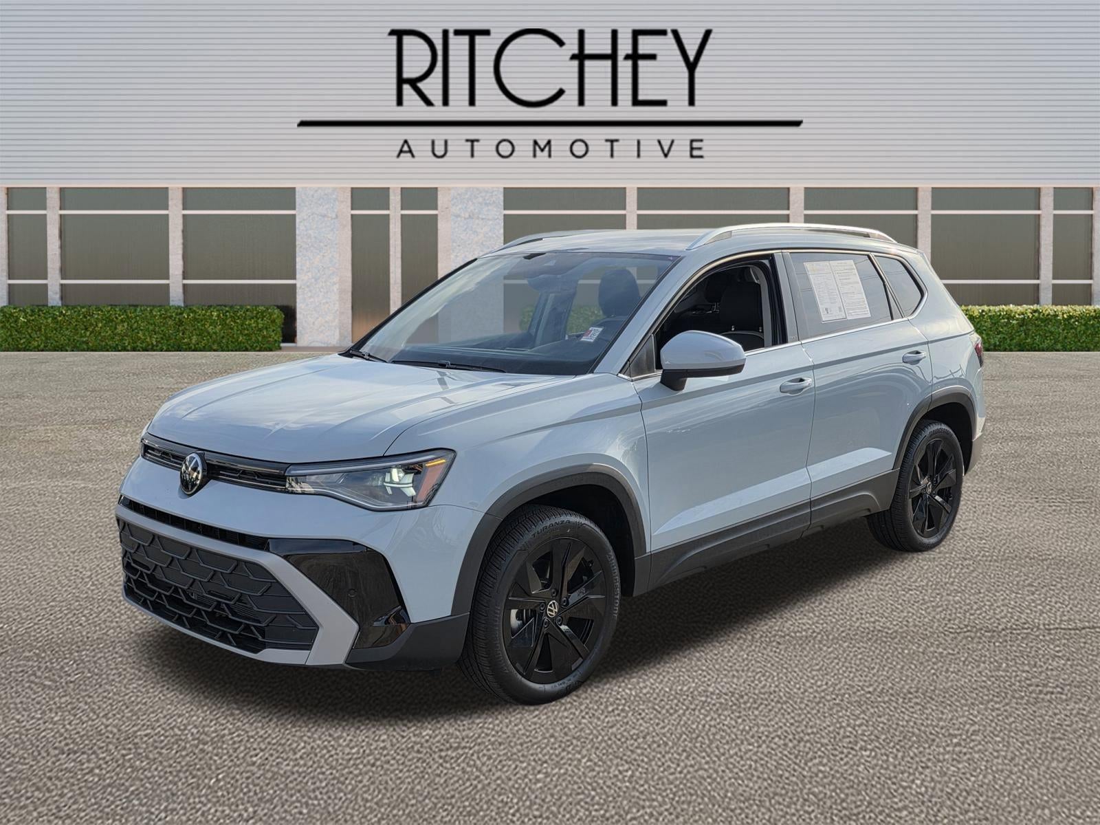 2025 Volkswagen Taos SE FWD