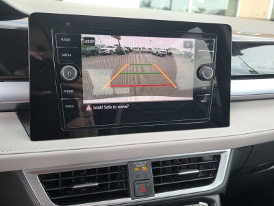 2025 Volkswagen Taos SE FWD