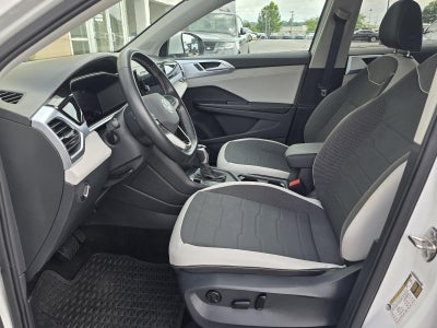 2025 Volkswagen Taos SE FWD