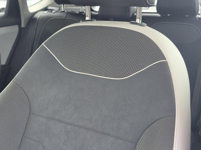 2025 Volkswagen Taos SE FWD