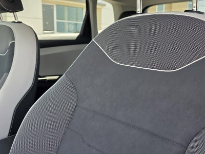 2025 Volkswagen Taos SE FWD